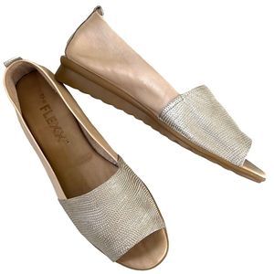 EUC The FLEXX Leather Shoes